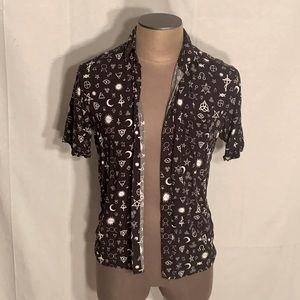Cryptic button down